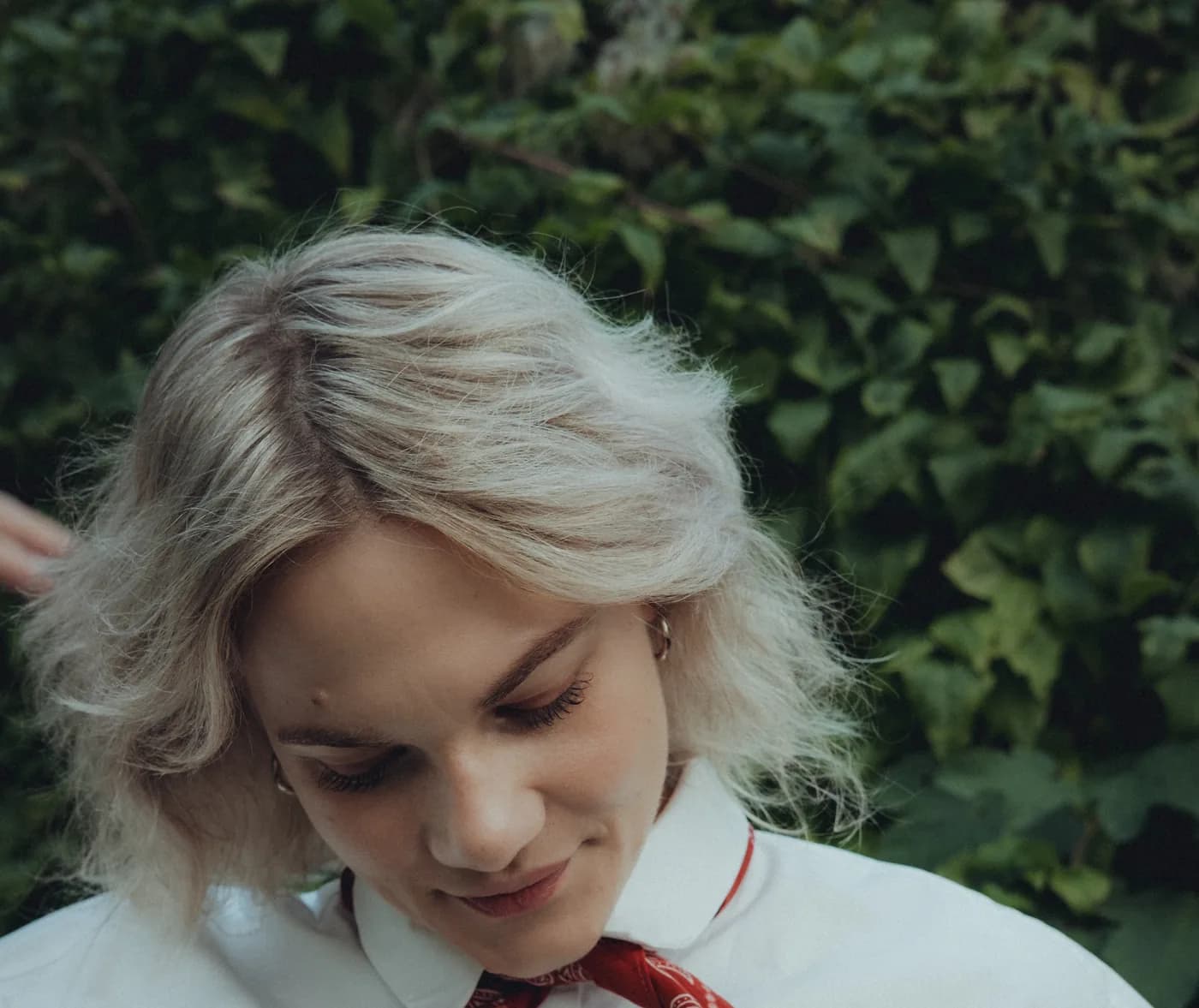 AVEC portrait in greenery